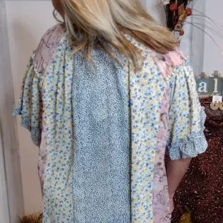 Ruffles Floral Mixed Print Ruffle Sleeve Top - Plus size. Powder Blue