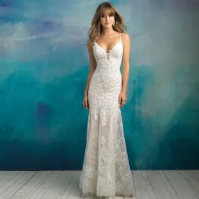 Spaghetti Strap V-neck Backless Beading Appliques Lace Mermaid Wedding Dress