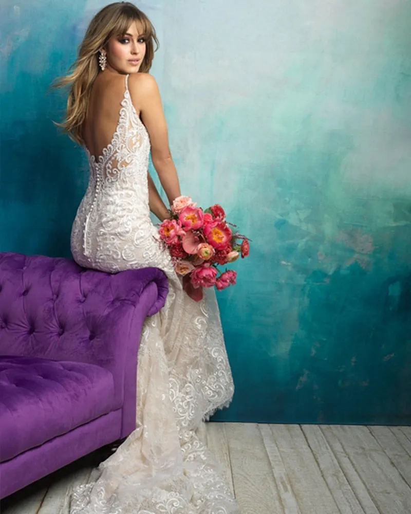 Spaghetti Strap V-neck Backless Beading Appliques Lace Mermaid Wedding Dress